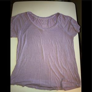 Soft and sexy AE lavender colored tee